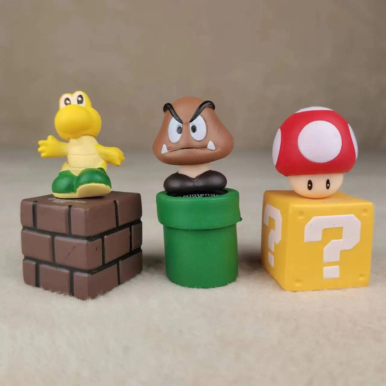 Mini Action Figure Set