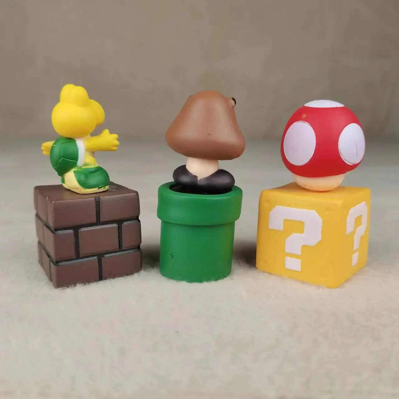 Mini Action Figure Set